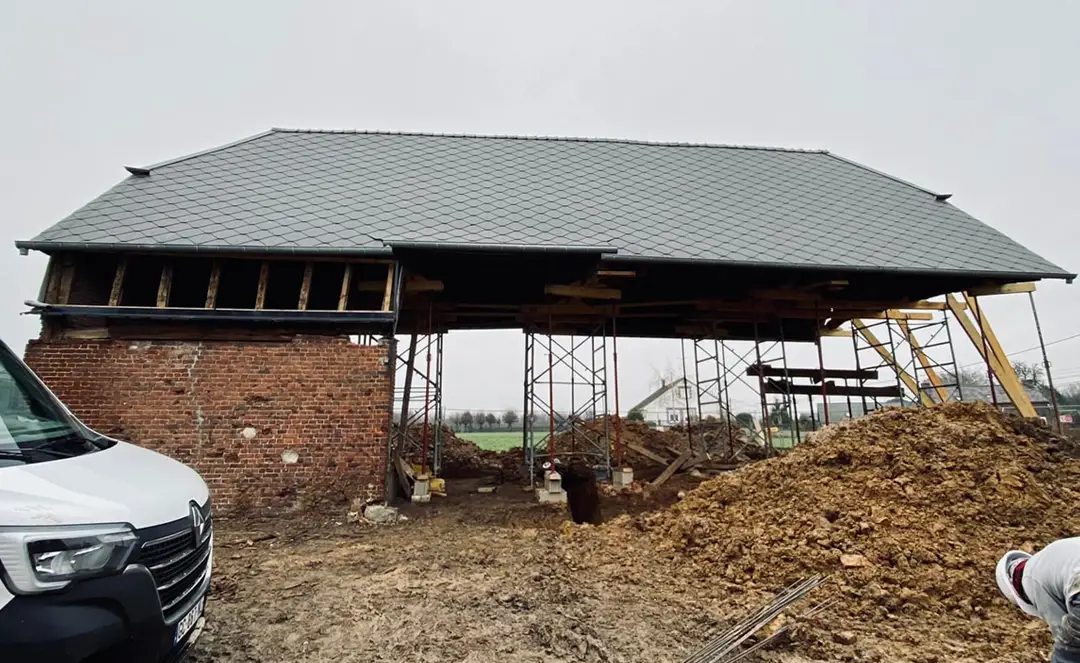Batisse en ruine - Rénovation de gîte à Boué - Etablissements lemaire